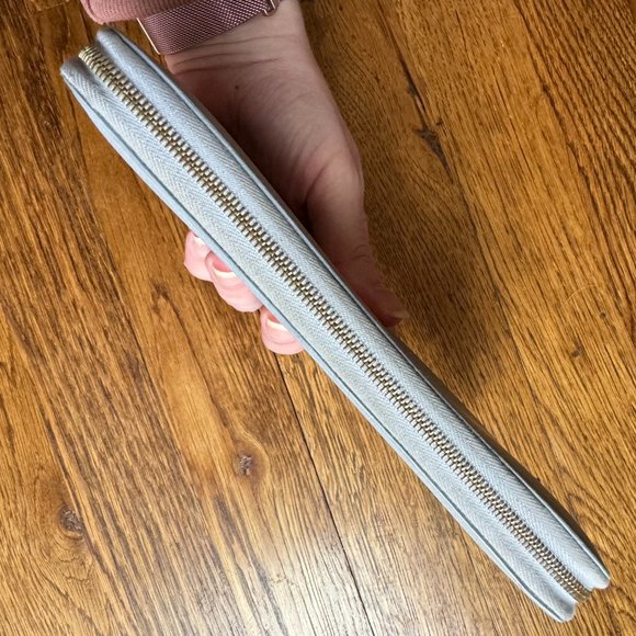 🩷LAST CHANCE🩷 Celine Gray & Pink Zippy Wallet - Picture 7 of 12